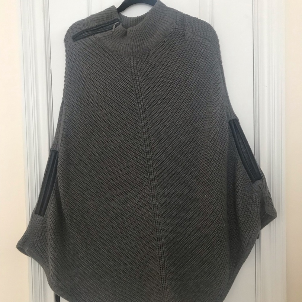 New York & Company Poncho